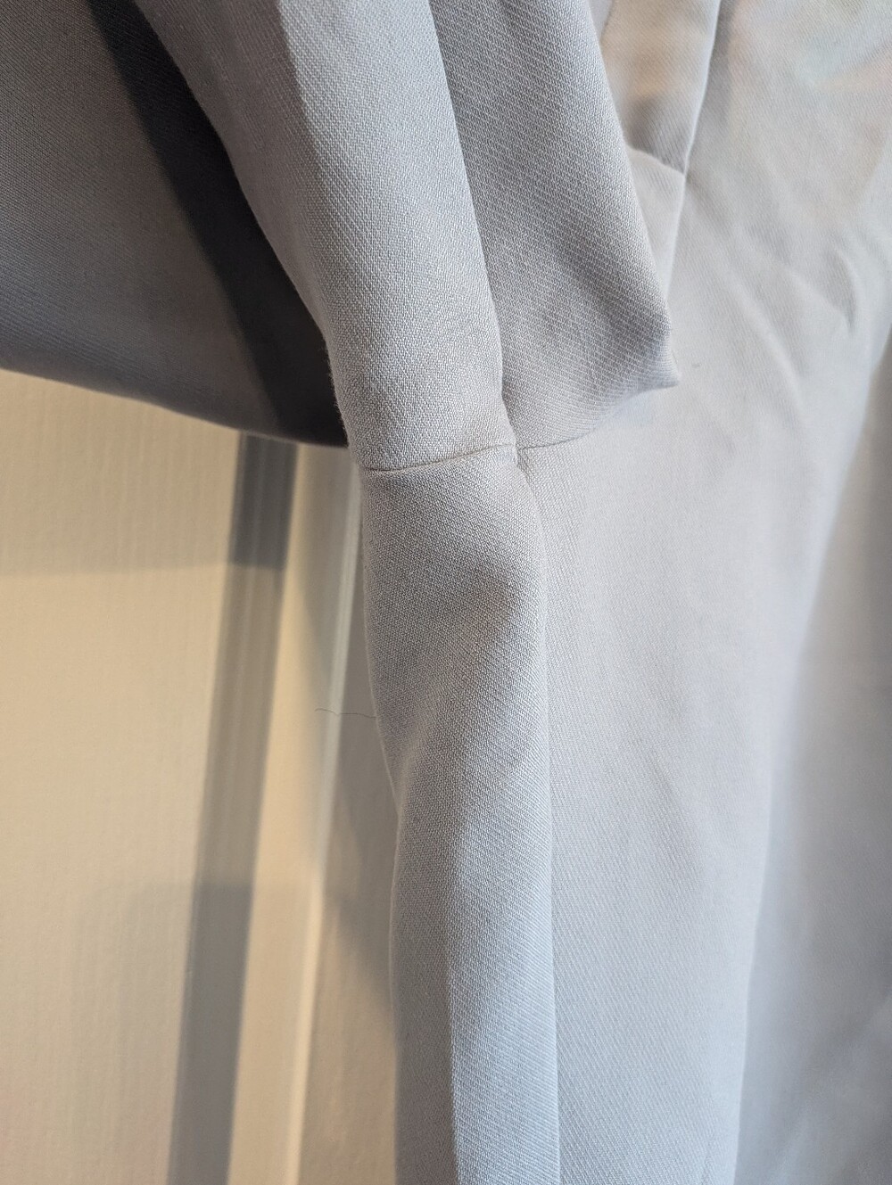 Abercrombie & Fitch Sloane Tailored Wide Leg Pleated Trousers Gray Pants Sz 10P - Picture 6 of 13